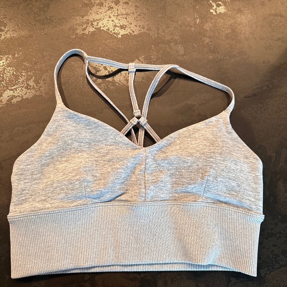 alo yoga lavish bra size small